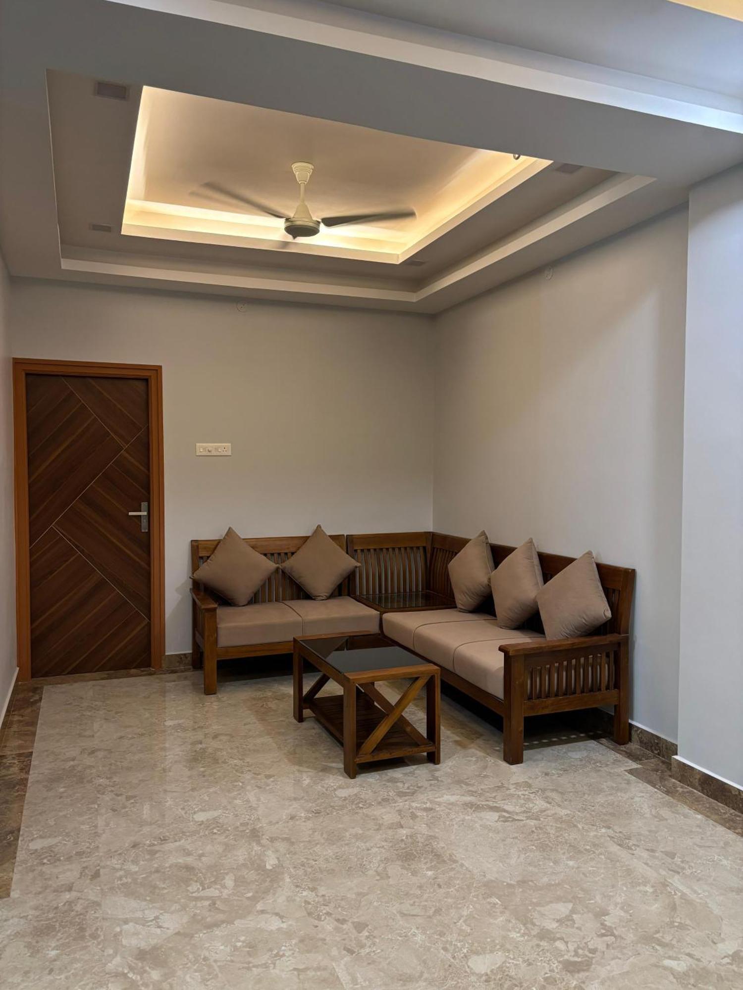 Srirangam Nandavanam Service Apartments Tiruchirappalli Экстерьер фото