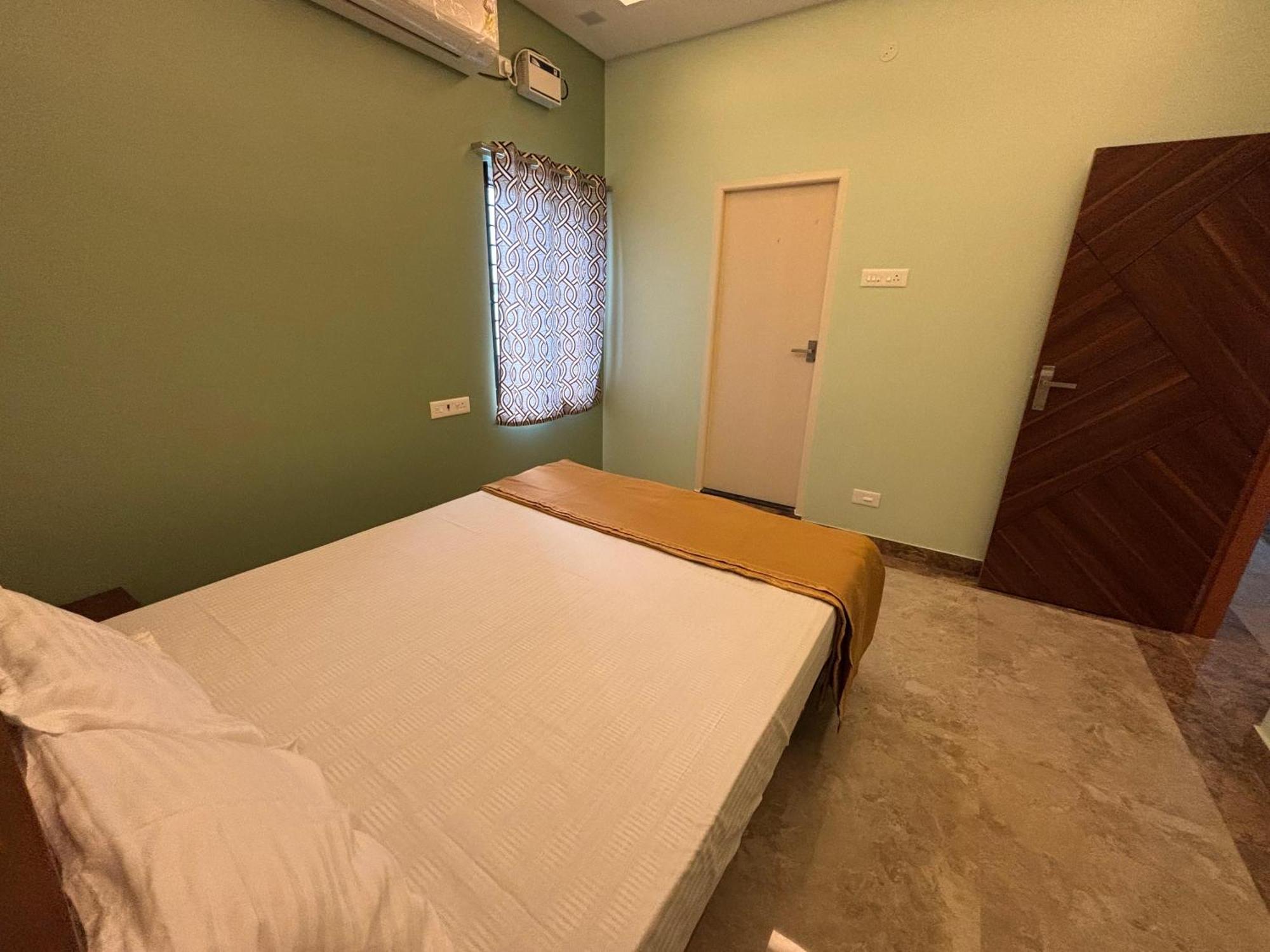 Srirangam Nandavanam Service Apartments Tiruchirappalli Экстерьер фото