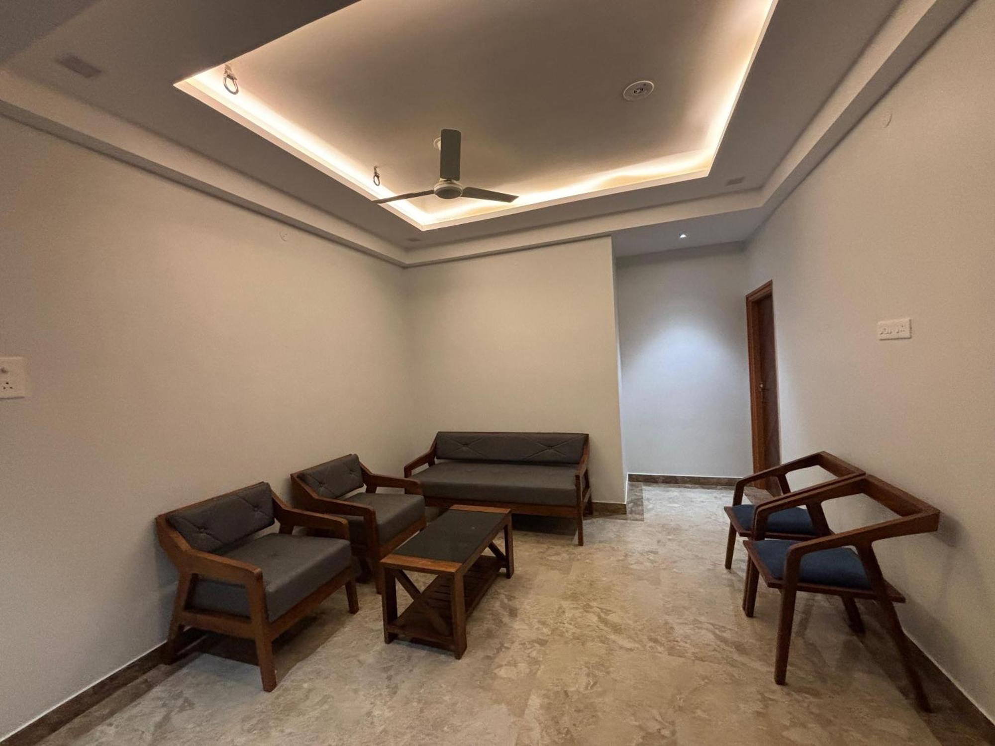 Srirangam Nandavanam Service Apartments Tiruchirappalli Экстерьер фото