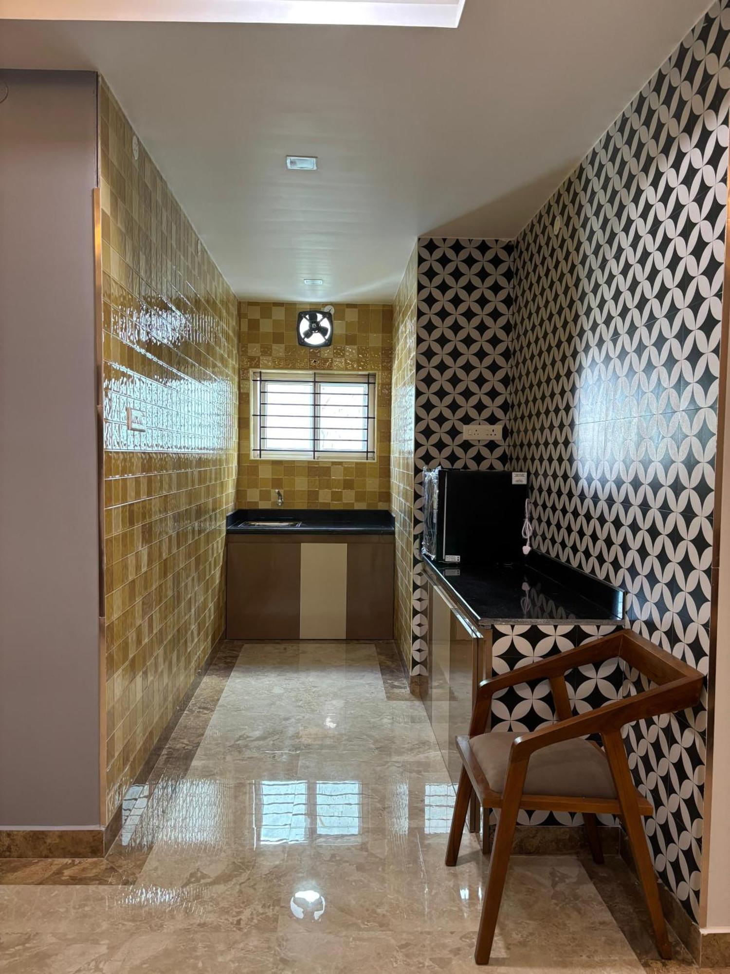 Srirangam Nandavanam Service Apartments Tiruchirappalli Экстерьер фото