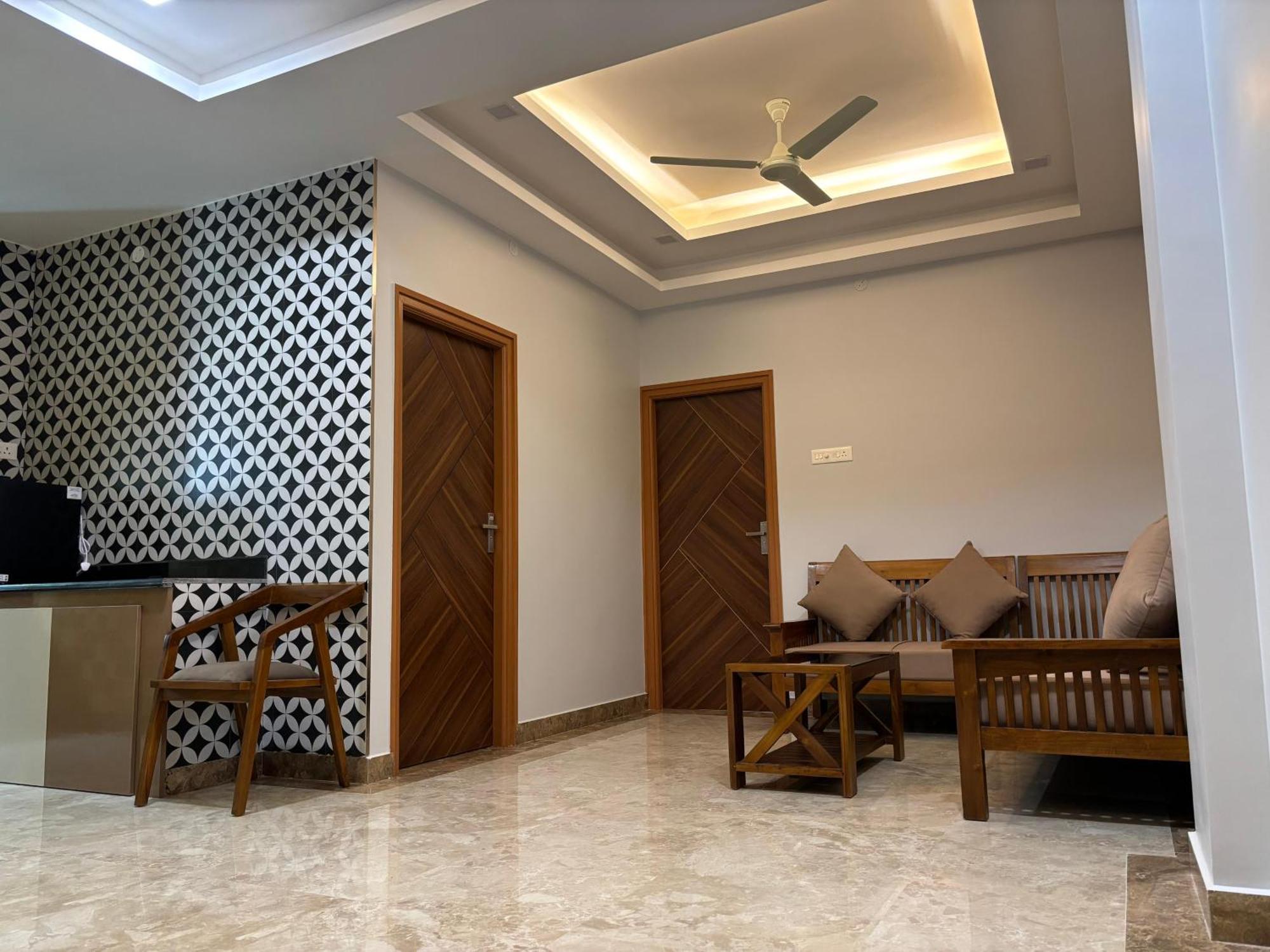 Srirangam Nandavanam Service Apartments Tiruchirappalli Экстерьер фото