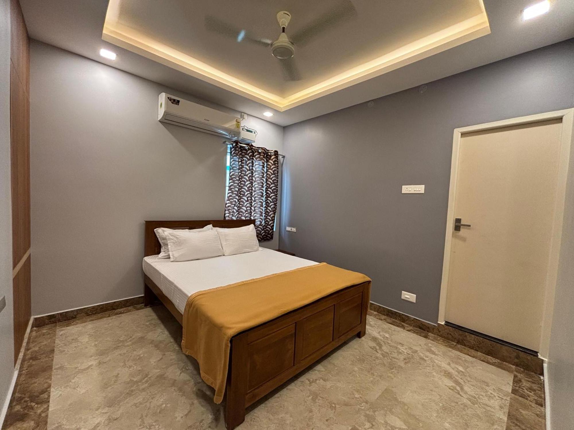 Srirangam Nandavanam Service Apartments Tiruchirappalli Экстерьер фото