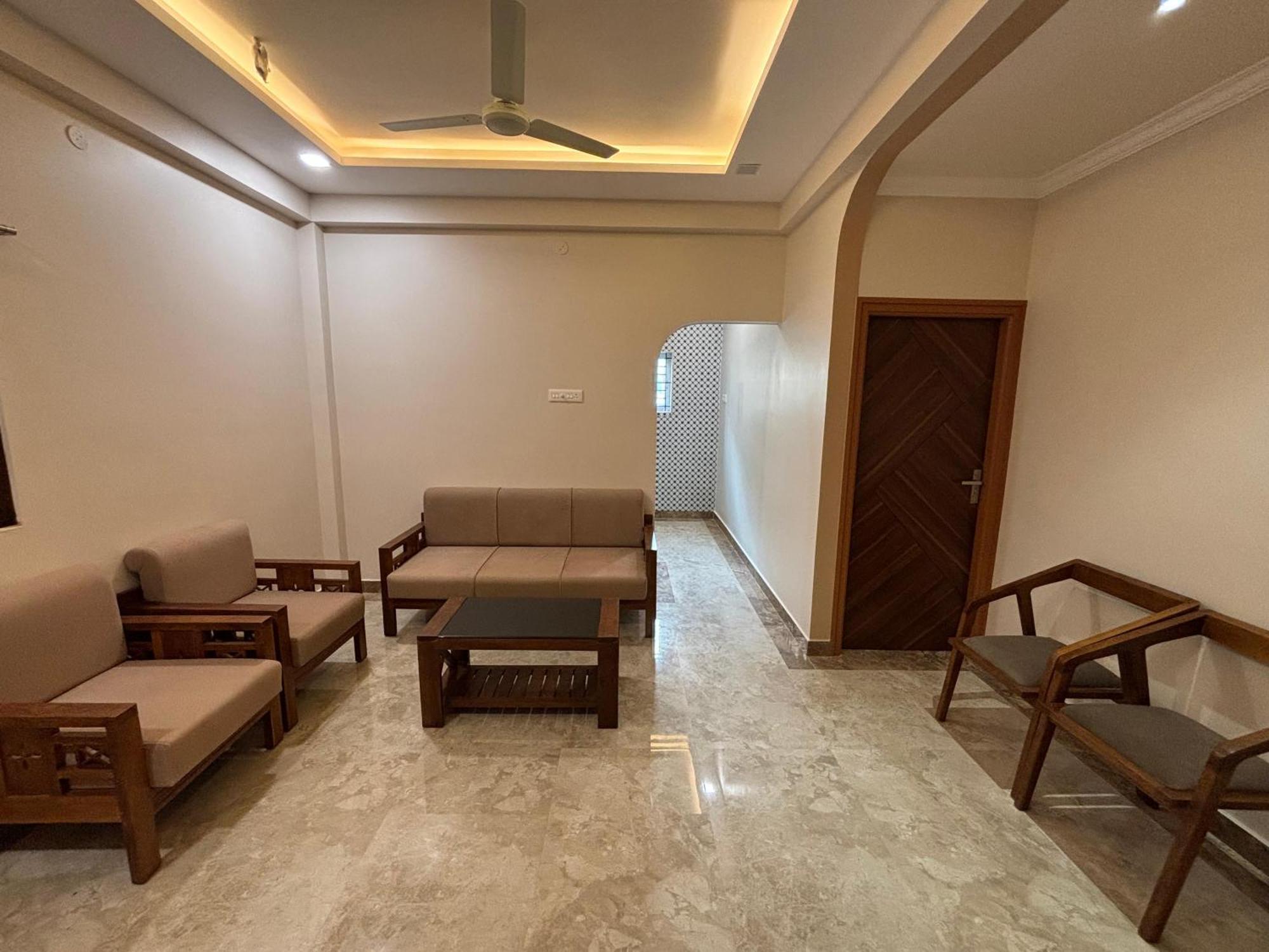 Srirangam Nandavanam Service Apartments Tiruchirappalli Экстерьер фото