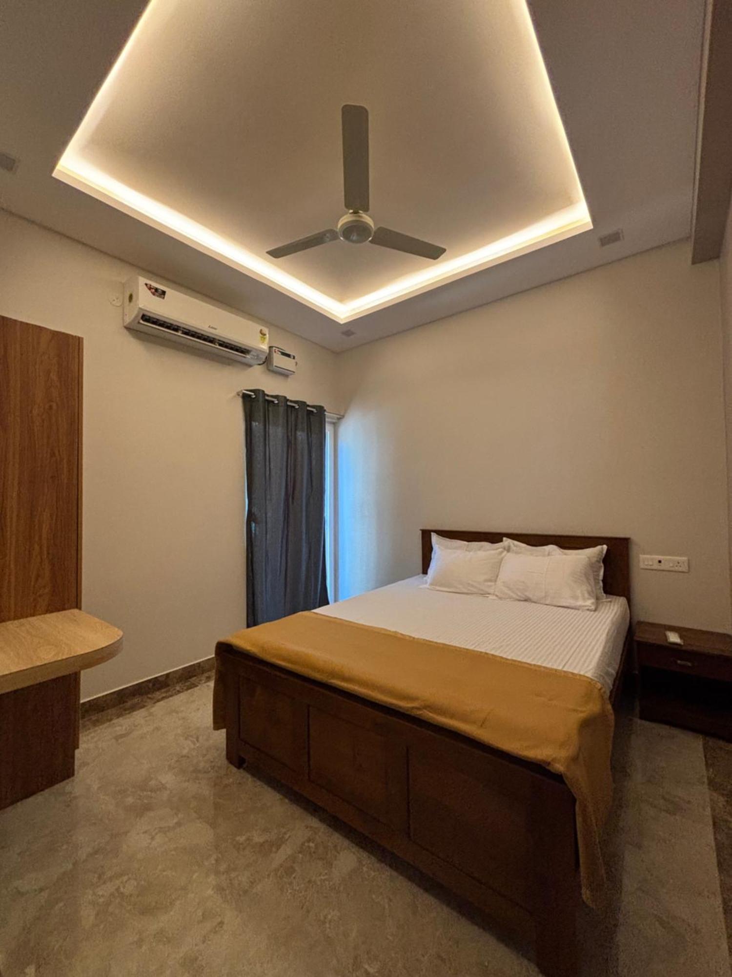 Srirangam Nandavanam Service Apartments Tiruchirappalli Экстерьер фото