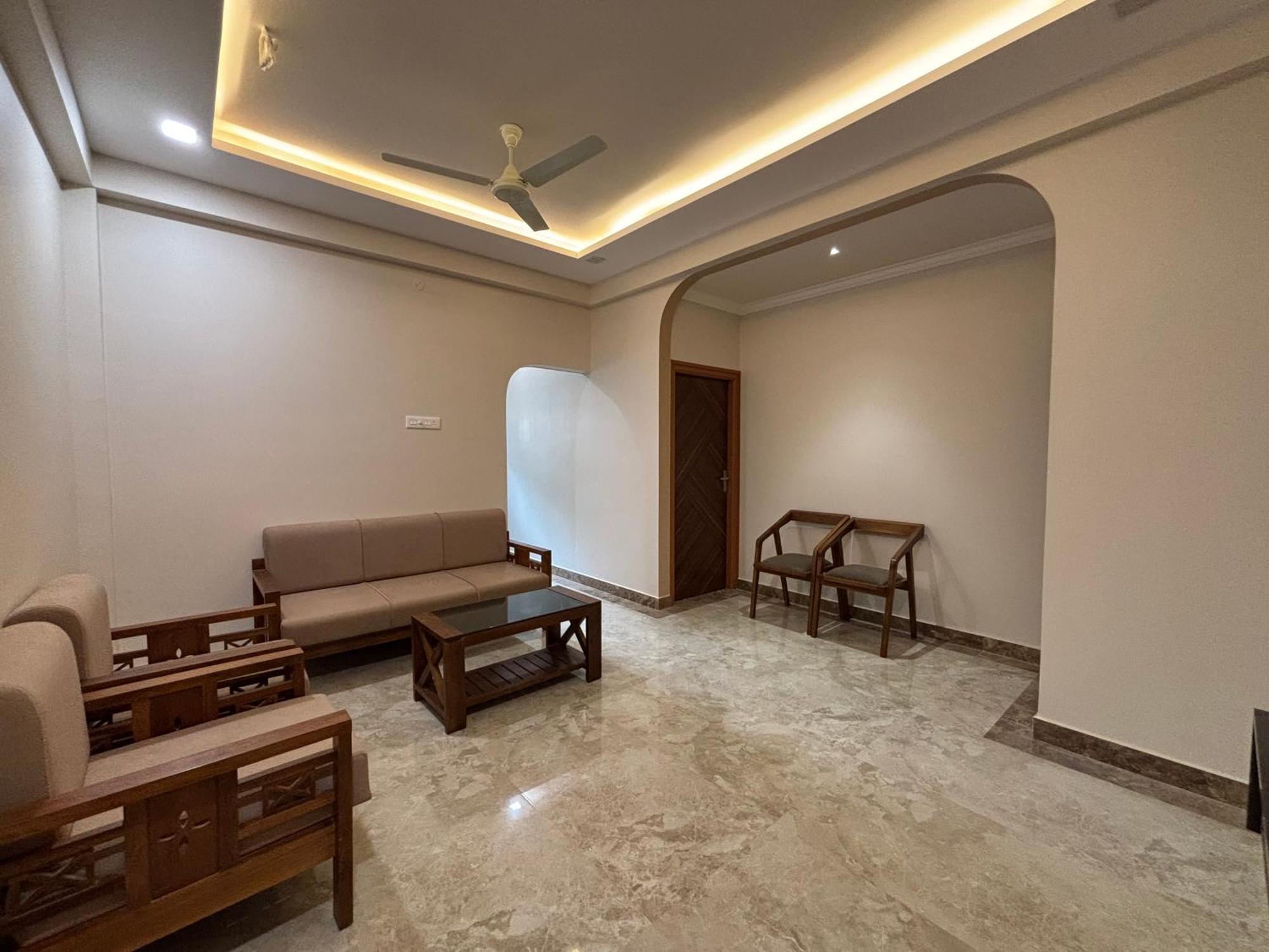 Srirangam Nandavanam Service Apartments Tiruchirappalli Экстерьер фото