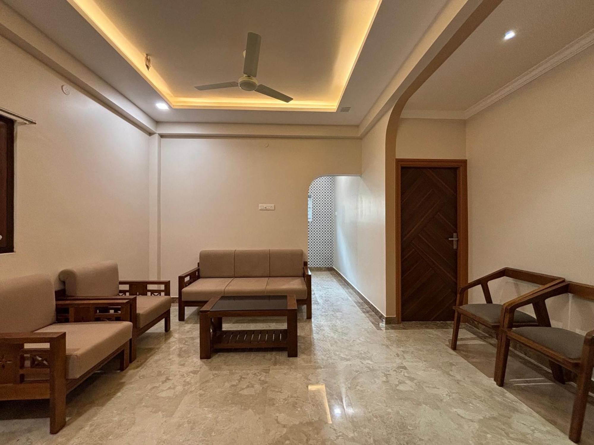 Srirangam Nandavanam Service Apartments Tiruchirappalli Экстерьер фото